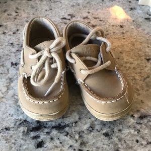 Infant boat shoes